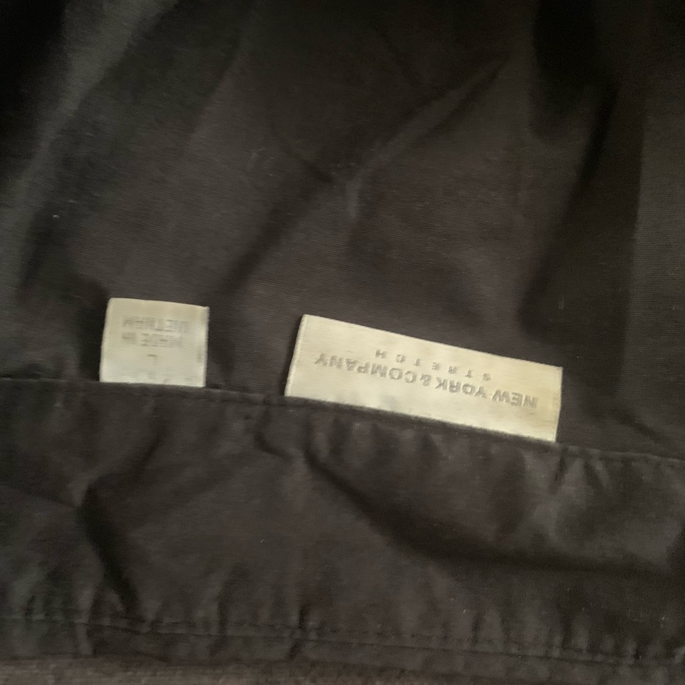 V neck black button down - Picture 4 of 4